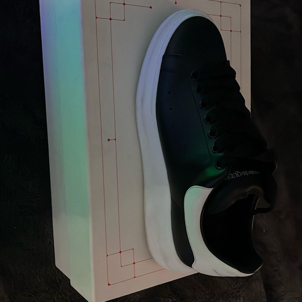 I’m selling these Alexander mcqueens worn a couple times looking to sell them.